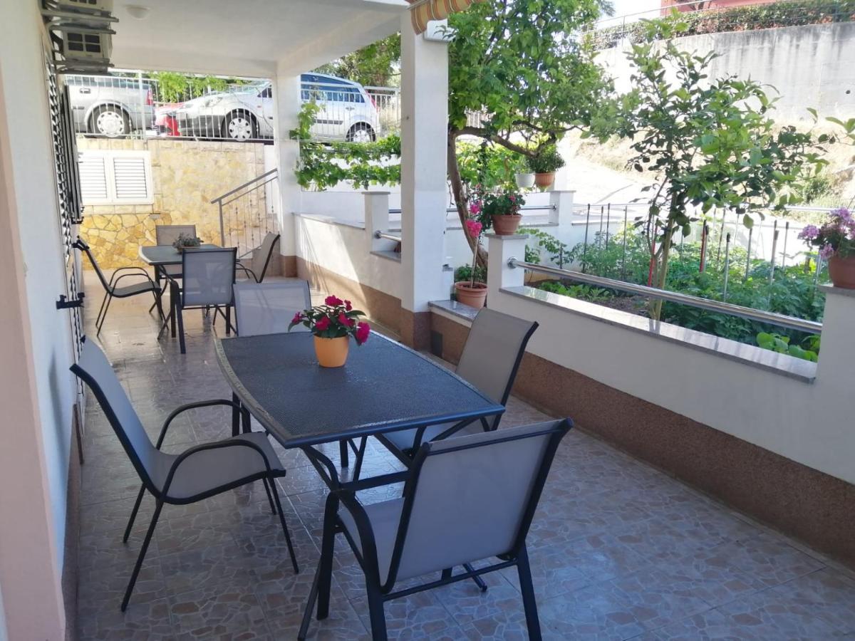 Apartmani Antonia Nakic -Stobrec Split Bagian luar foto