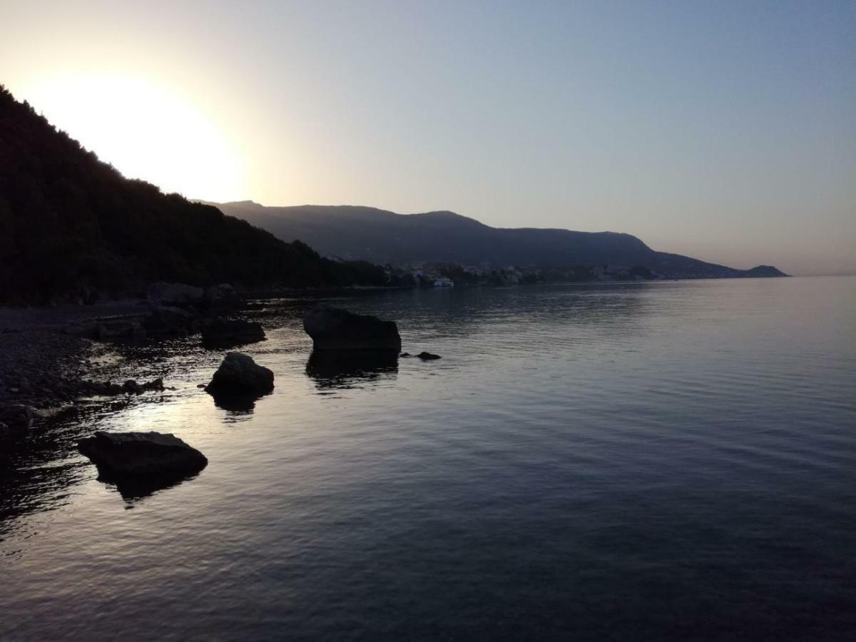 Apartmani Antonia Nakic -Stobrec Split Bagian luar foto