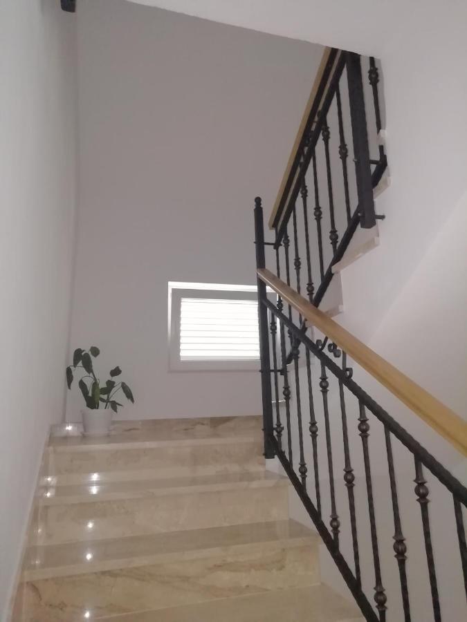 Apartmani Antonia Nakic -Stobrec Split Bagian luar foto