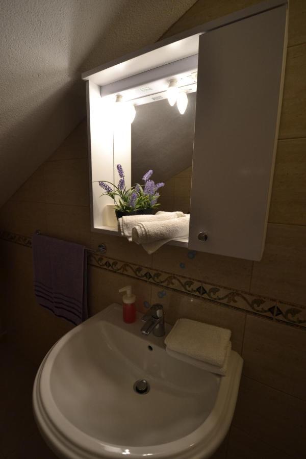 Apartmani Antonia Nakic -Stobrec Split Bagian luar foto