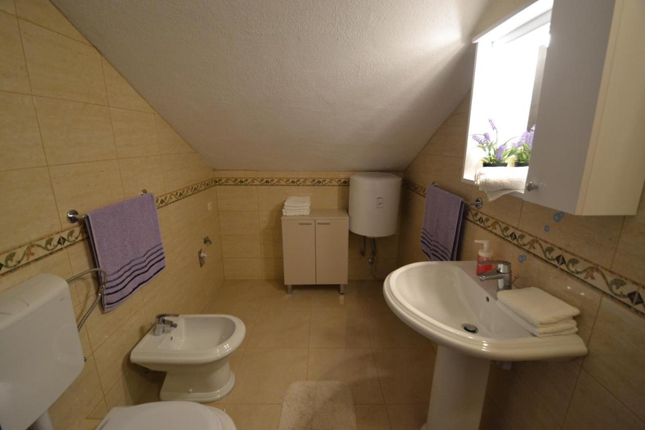 Apartmani Antonia Nakic -Stobrec Split Bagian luar foto