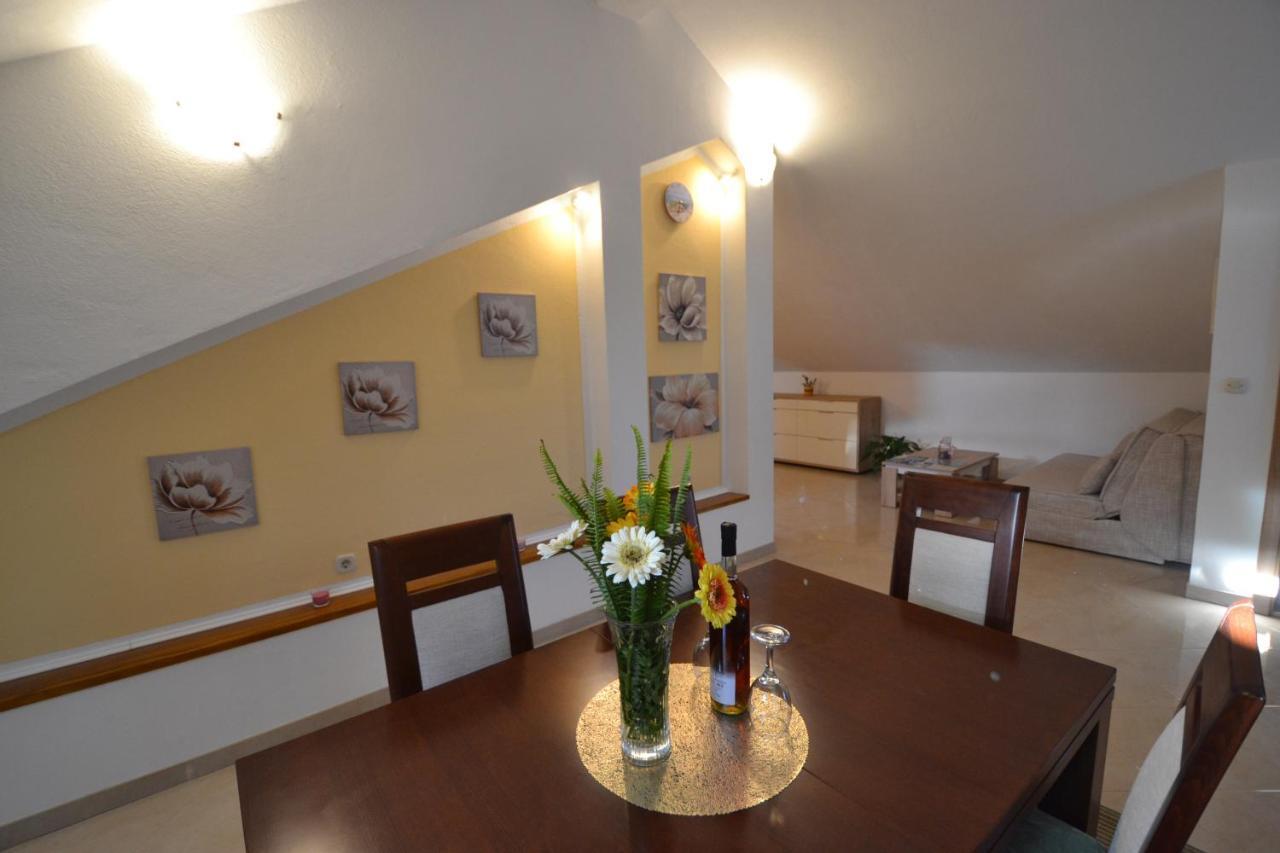Apartmani Antonia Nakic -Stobrec Split Bagian luar foto