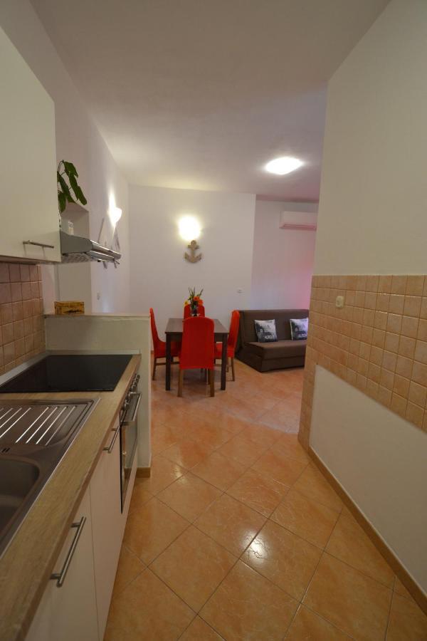 Apartmani Antonia Nakic -Stobrec Split Bagian luar foto