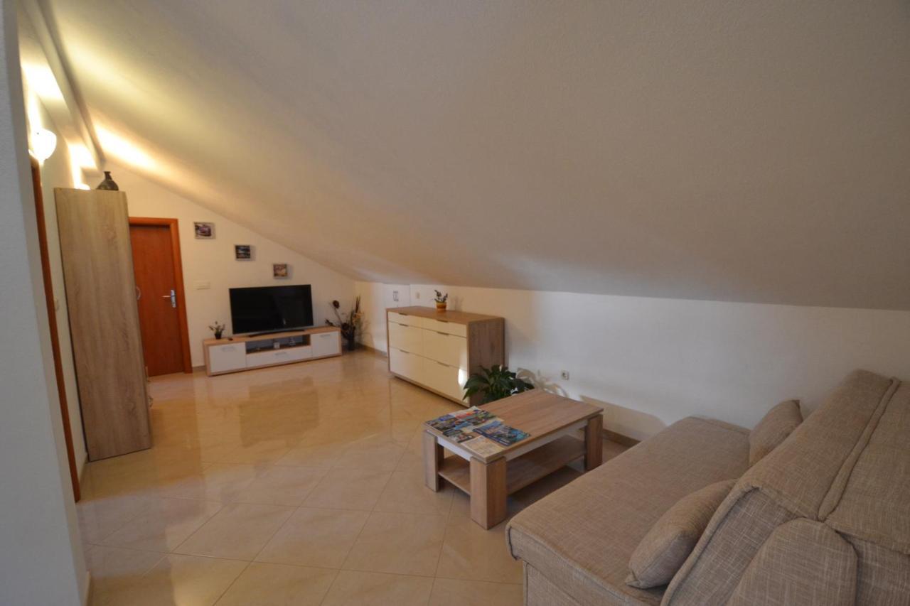 Apartmani Antonia Nakic -Stobrec Split Bagian luar foto